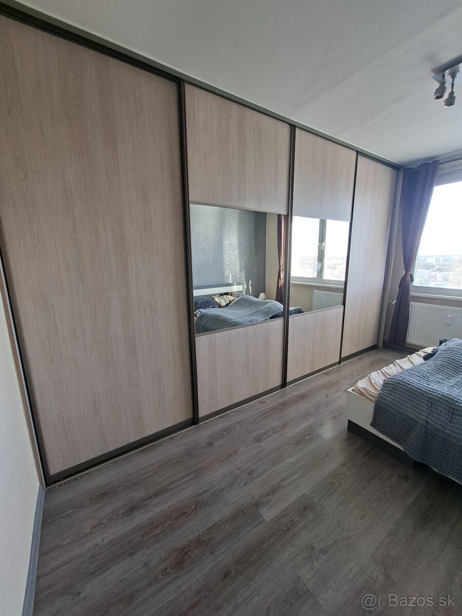 Prenájom 2-izbového zrekonštruovaného bytu - 4