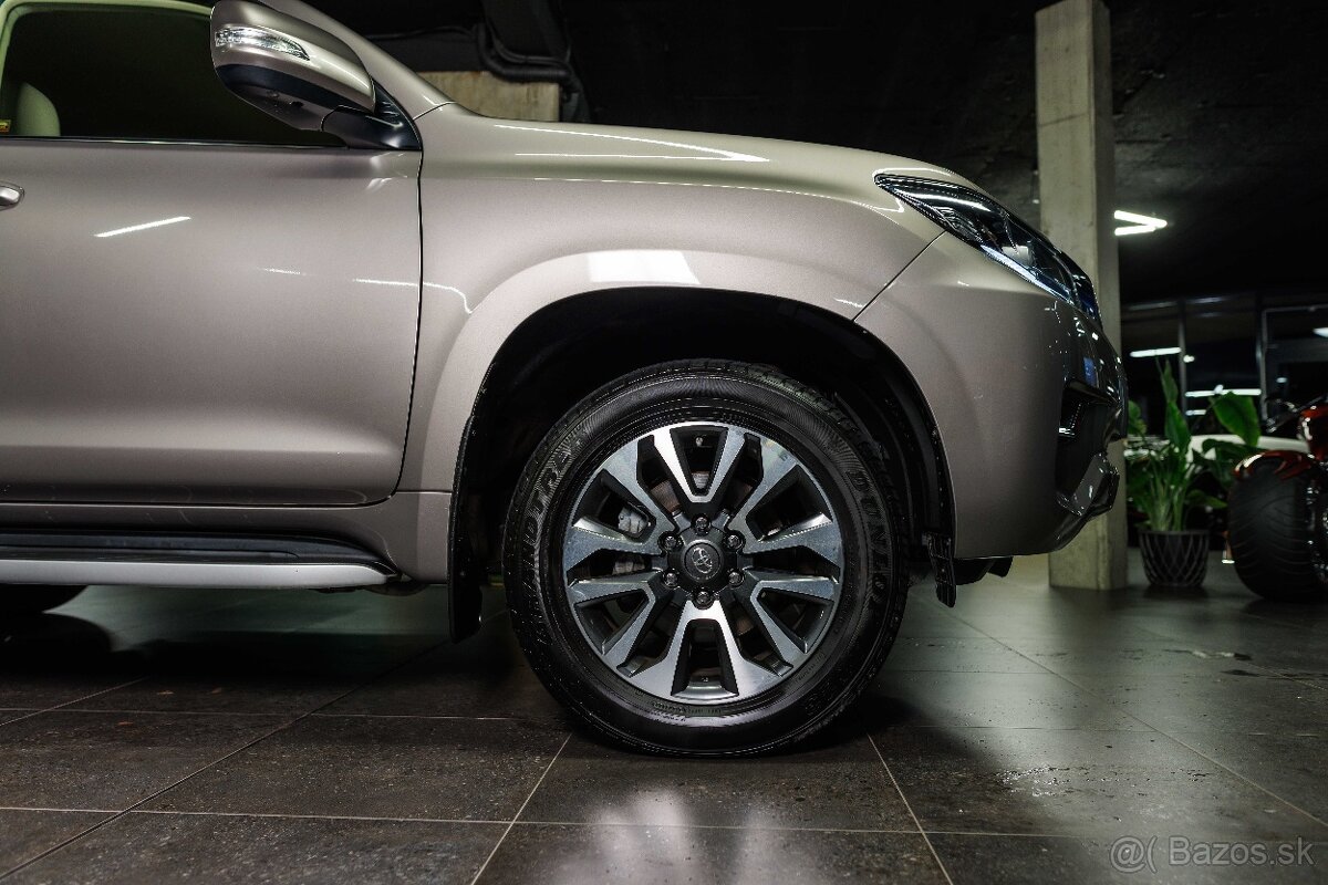 Toyota Land Cruiser 2.8 D-4D 204 Invincible A/T 4x4 - 4