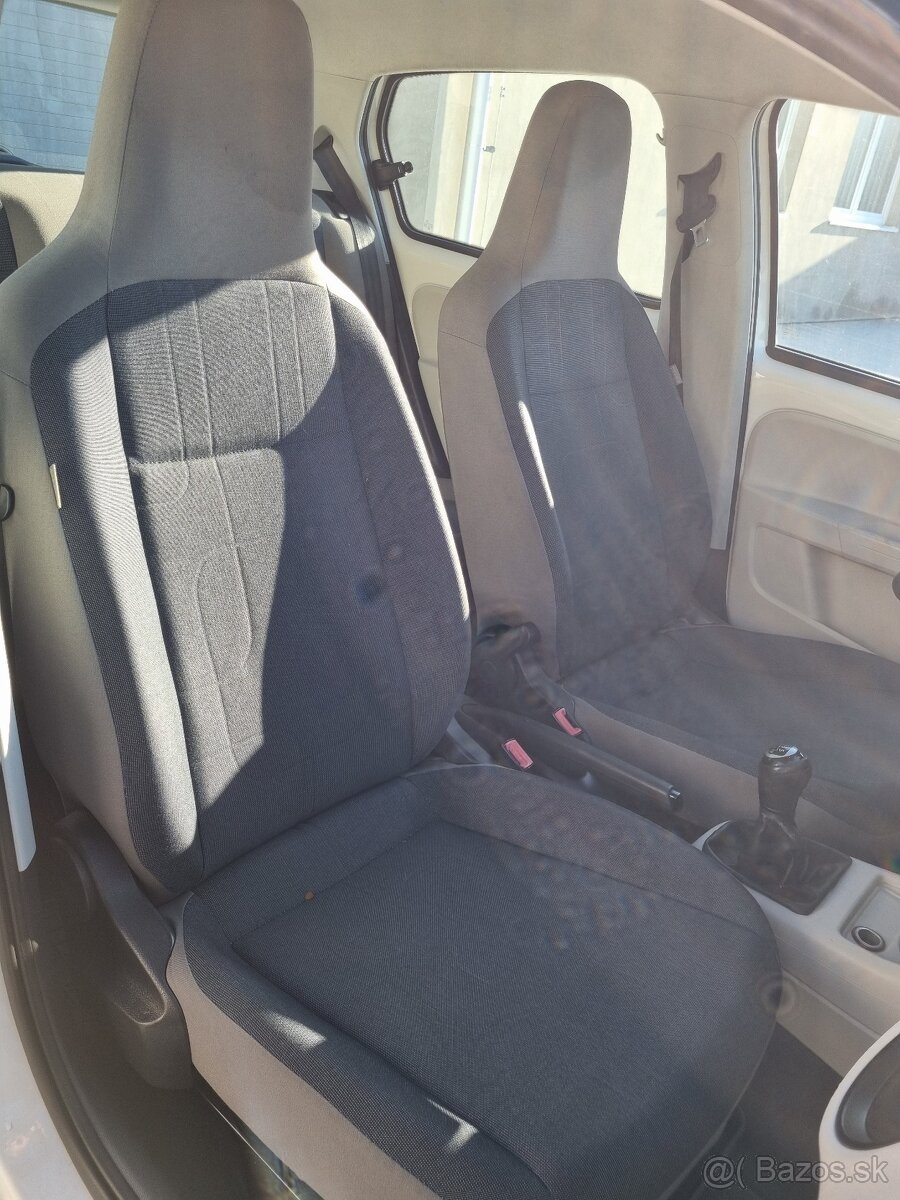 Volkswagen 1.0 mpi - 4