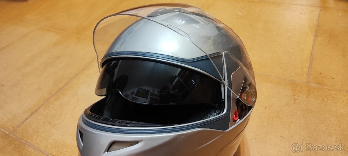 Prilba na motorku - 4