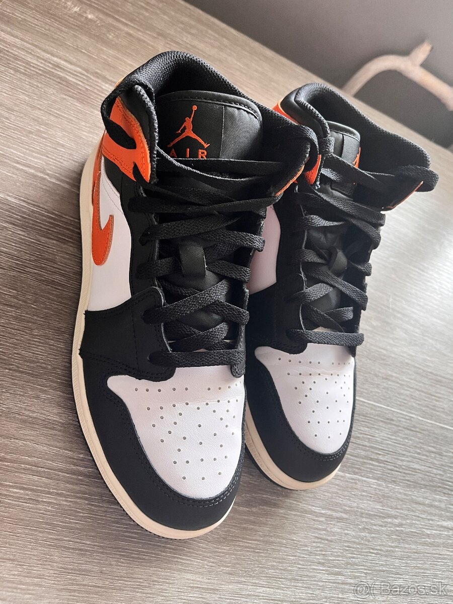 Nike Air Jordan 1 - 4