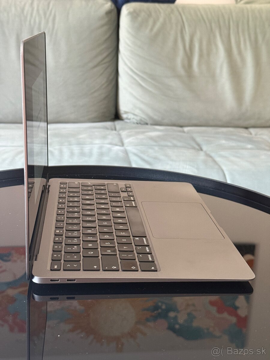 MacBook Air 2020, i3, 8GB RAM, 256GB - 4