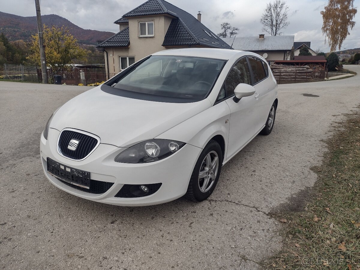 SEAT LEON 1.4 BENZIN 63 KW NAJ.167000 KM ROK VÝROBY 2009 - 4