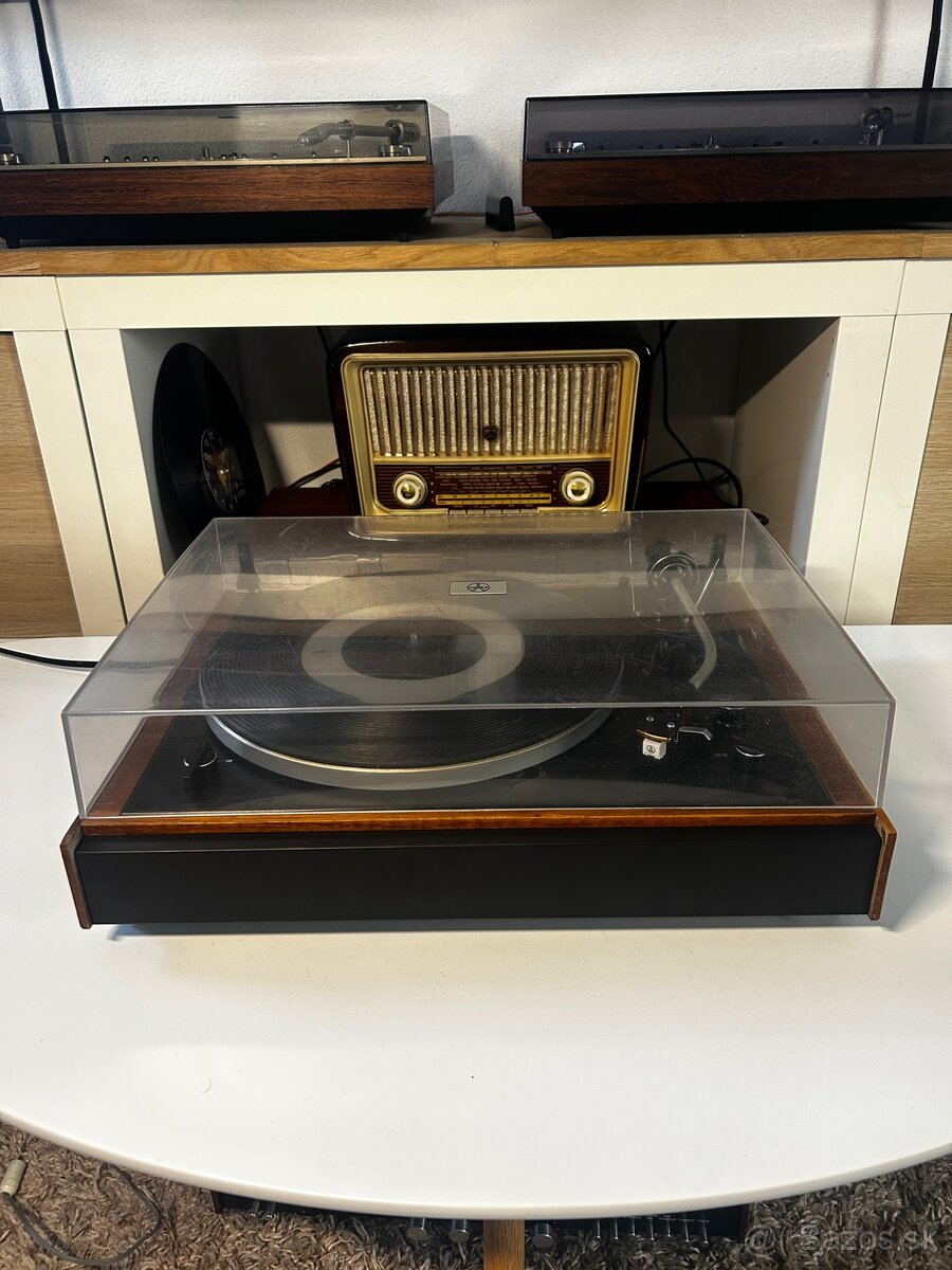 Gramofon Tesla Nc440 v peknom stave - 4