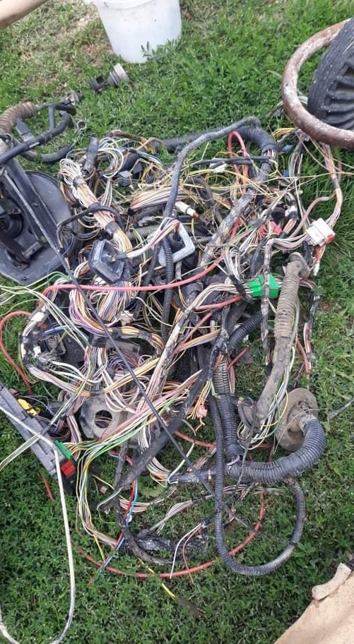 ROZPREDAM-CITROEN BERLINGO 1.9 D r.v.2002 51KW diely - 4