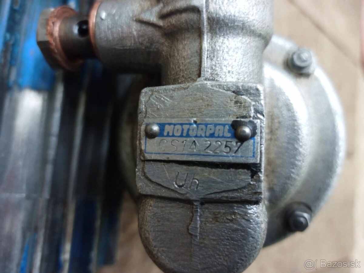 Elektrické palivové čerpadlo 24 V 15 W Tatra - 4