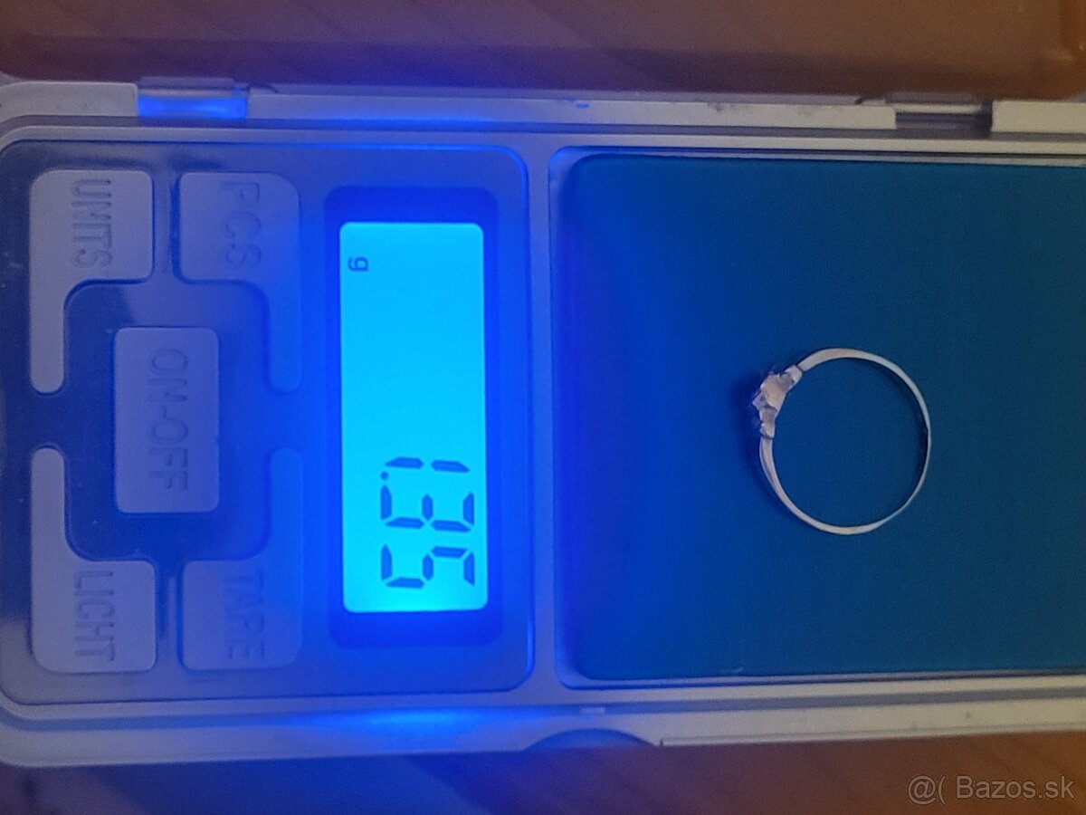 14 karátový zlatý dámsky prsteň - 4