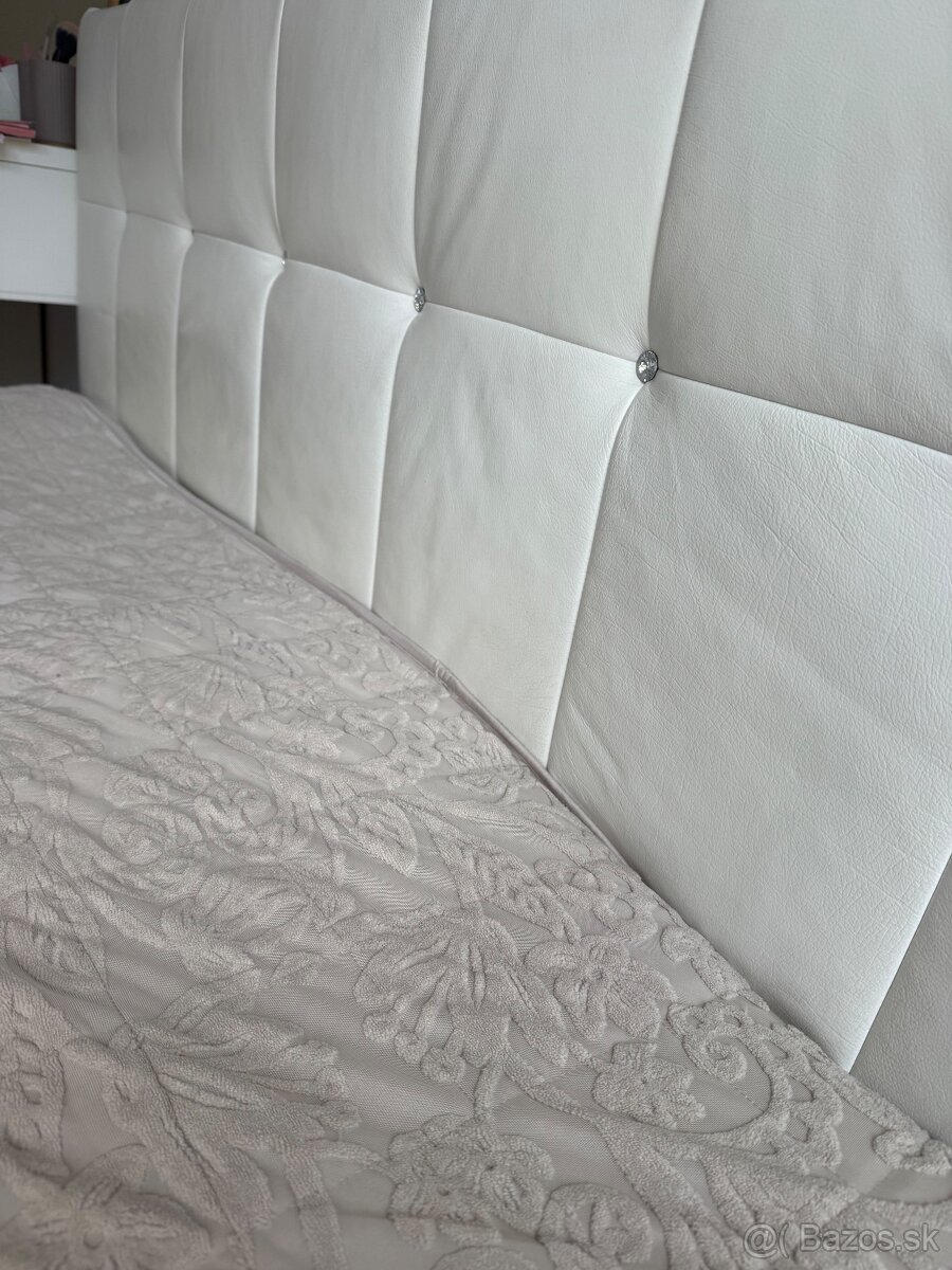 Biela kožená postel - 4