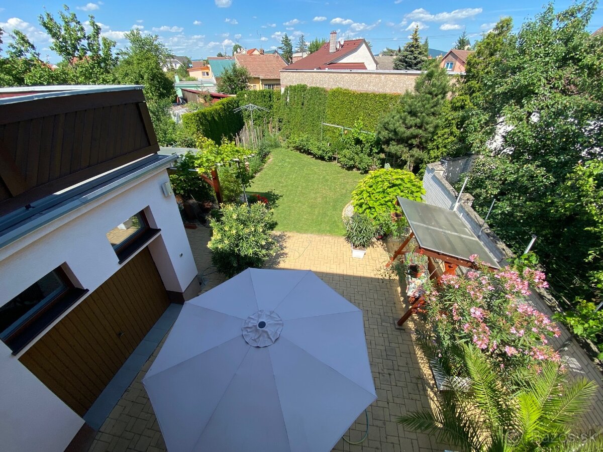 5-izb. posch. dom s terasou v širšom centre - 4