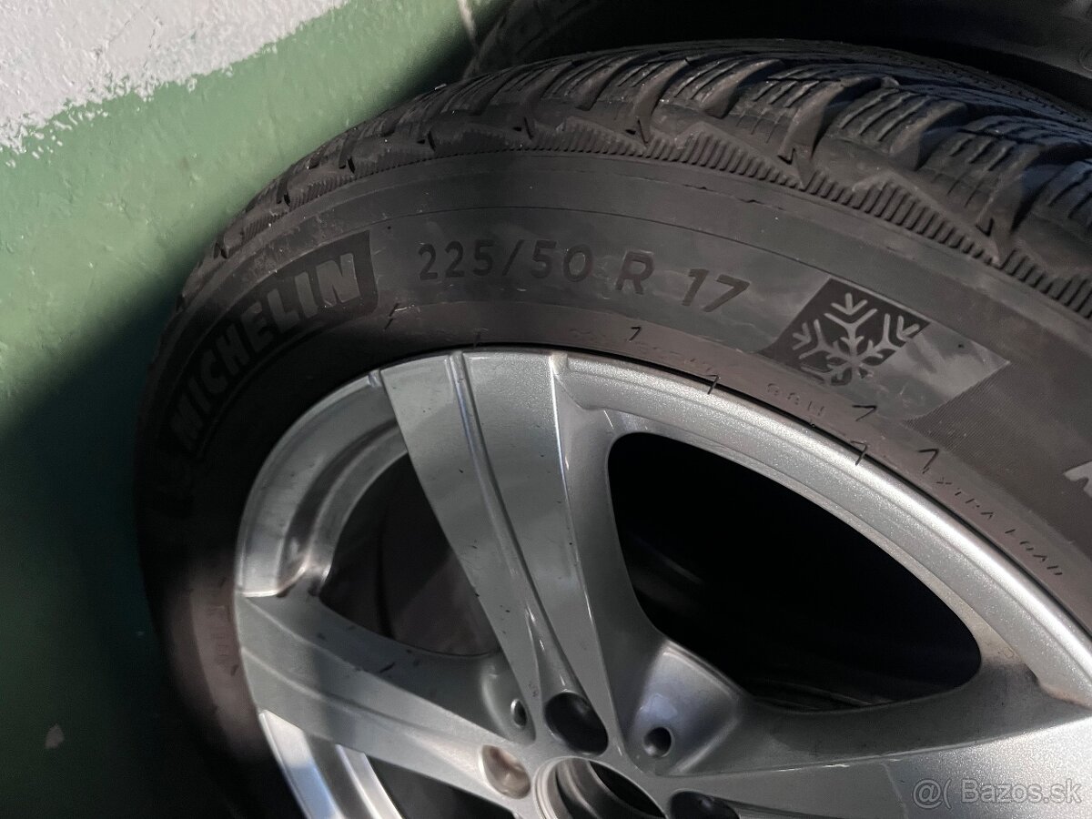 Predám zimnú sadu – Mercedes-Benz w206 alu disky 17 - 4