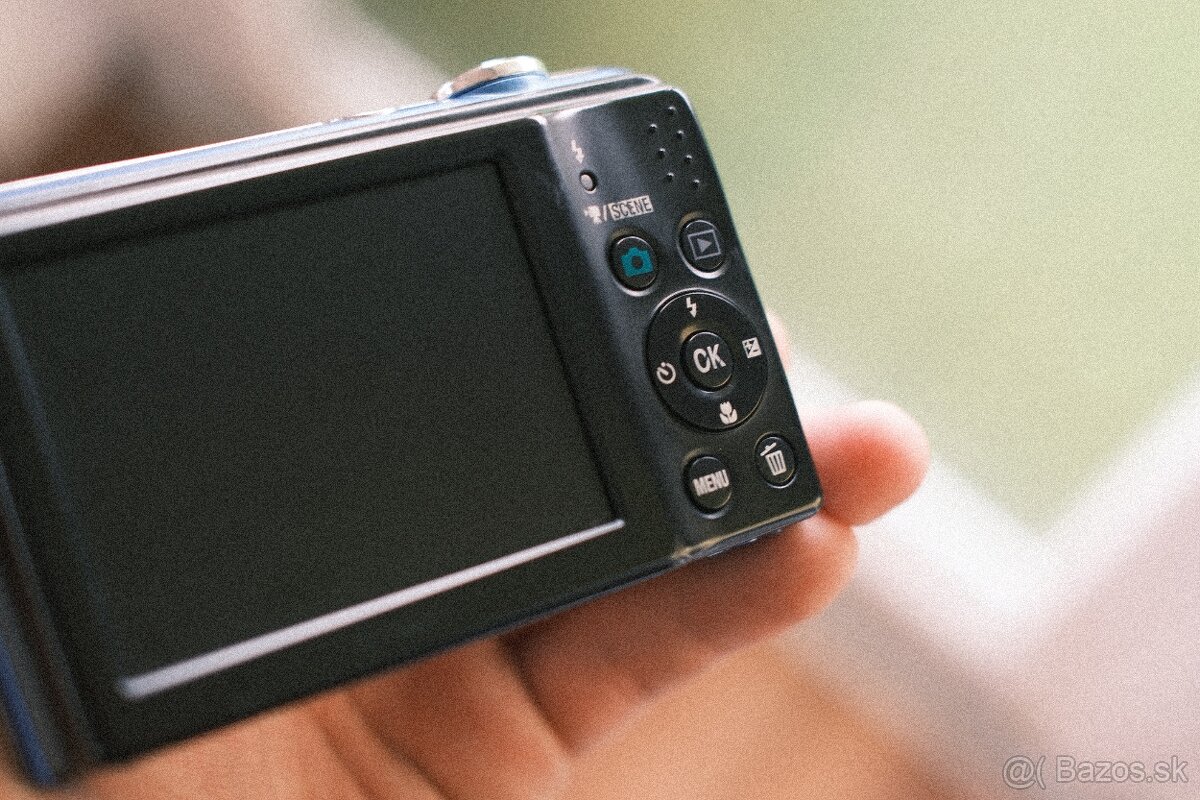 Nikon Coolpix L23 - Blue - 4