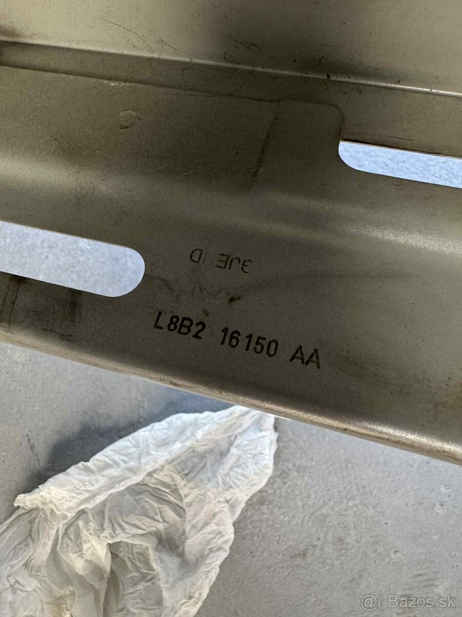 Land Rover Defender (II) Pravý predný blatník - 4