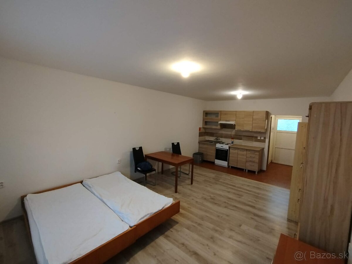 1 izbový byt - 4