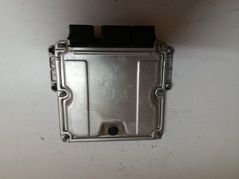 Riadiaca jednotka motora Citroen C5 2.0 HDi 0281011340 80€ - 4