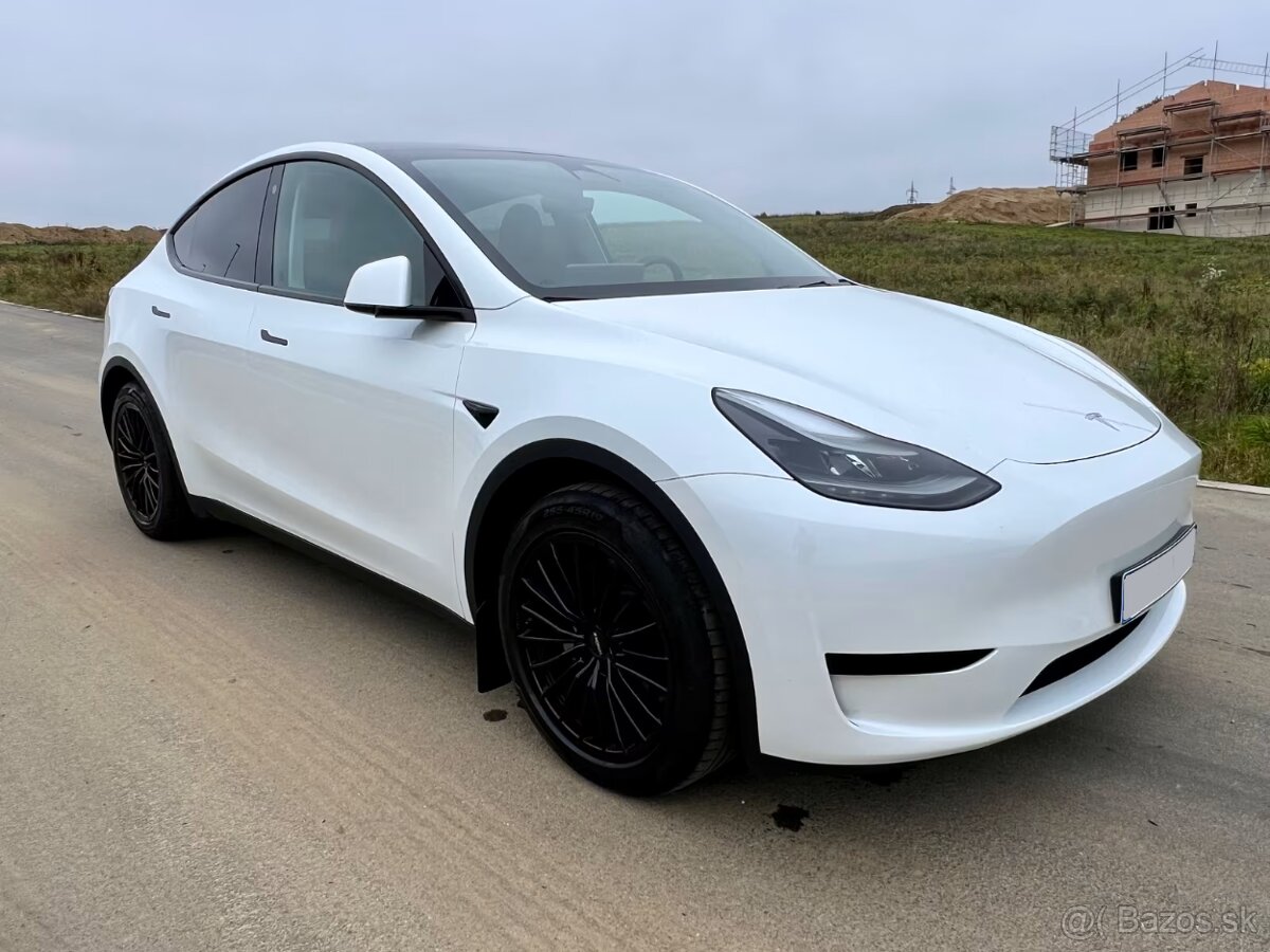Tesla Model Y Long Range AWD (378kW) – 2023 - v záruke - 4