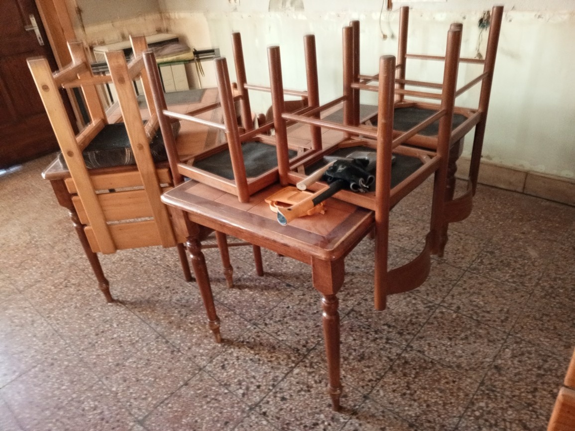 Nábytok z reštaurácie - 4