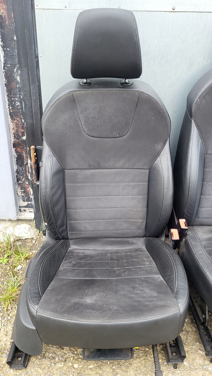 Škoda Octavia 3 kožené sedadlá - 4