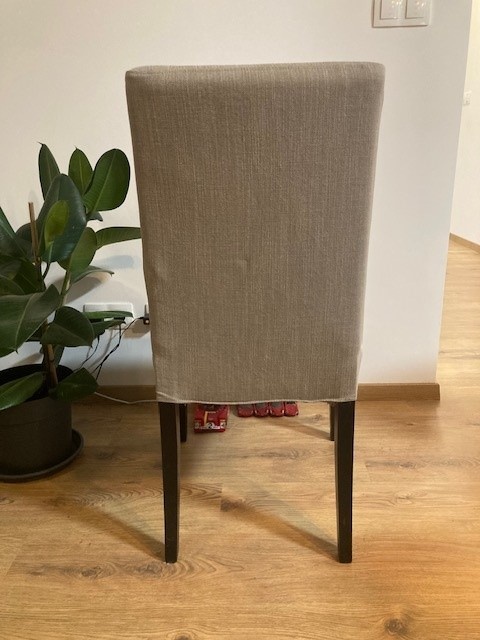 Jedálenský stôl a stoličky - 4