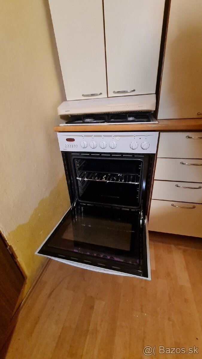 Predám kuchynskú linku 248cm - 4