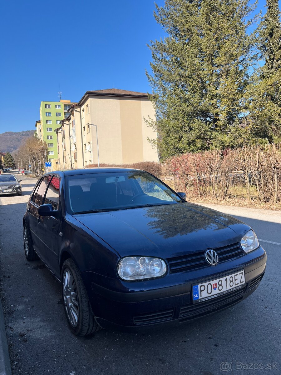 🚘 GOLF IV - 4