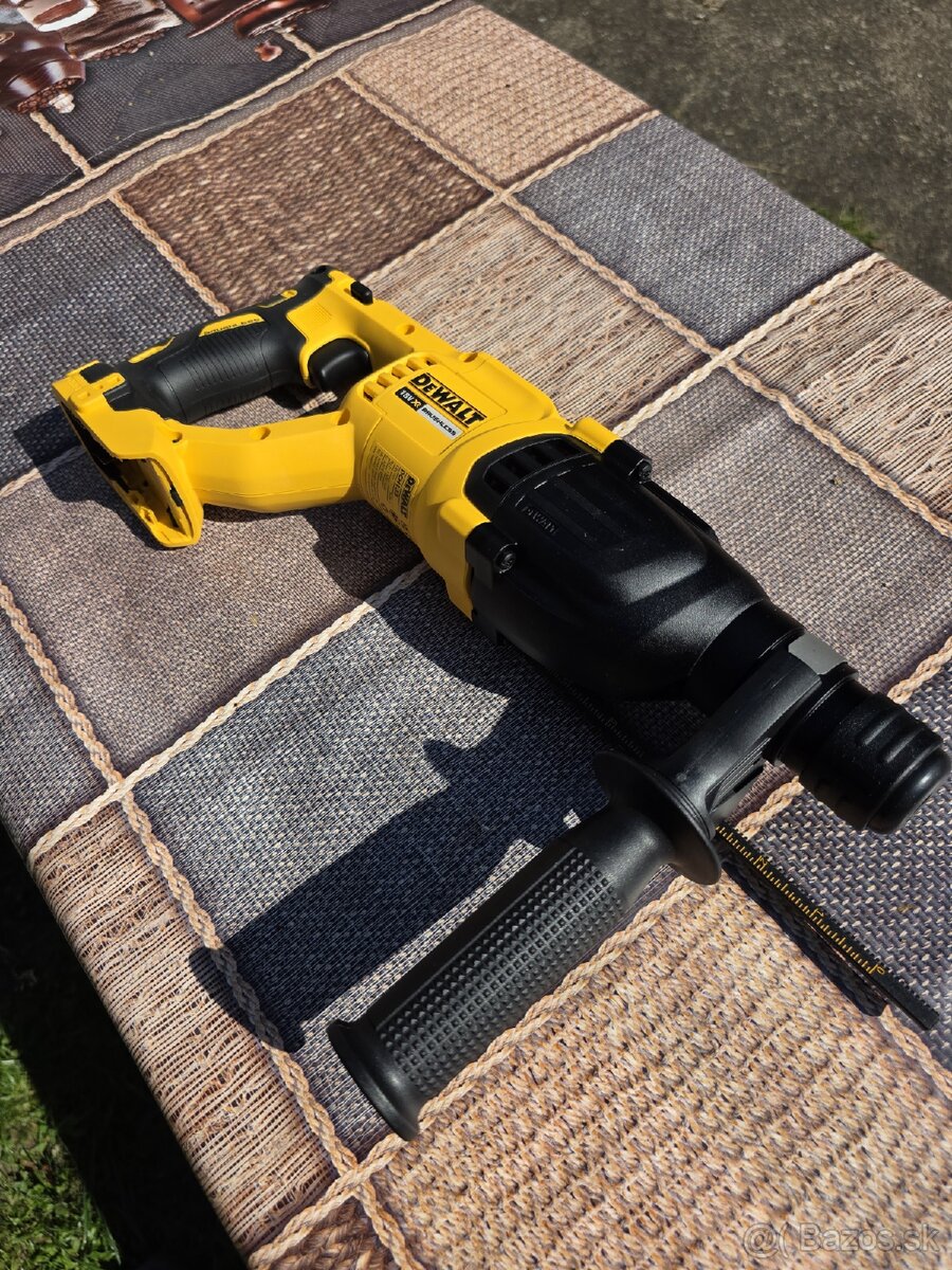 Dewalt - 4