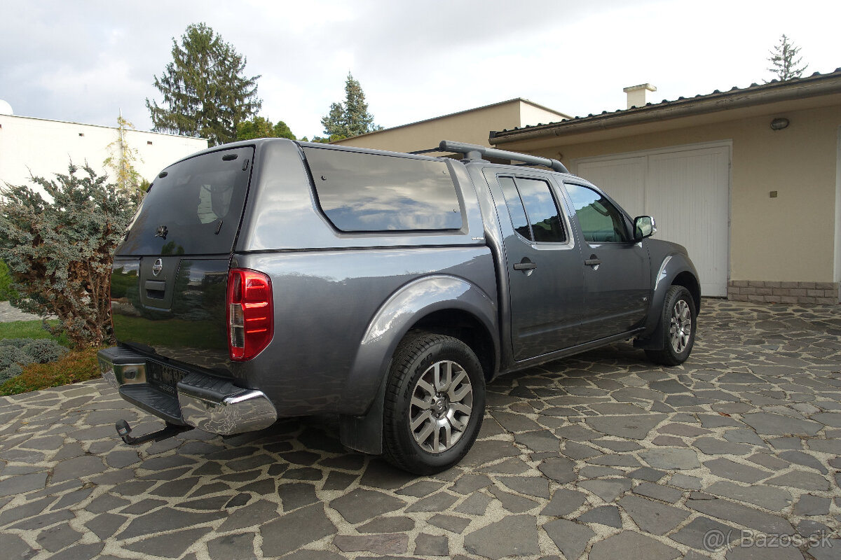 Nissan Navara DoubleCab 3.0 V6 dCi Platinum A/T 4WD