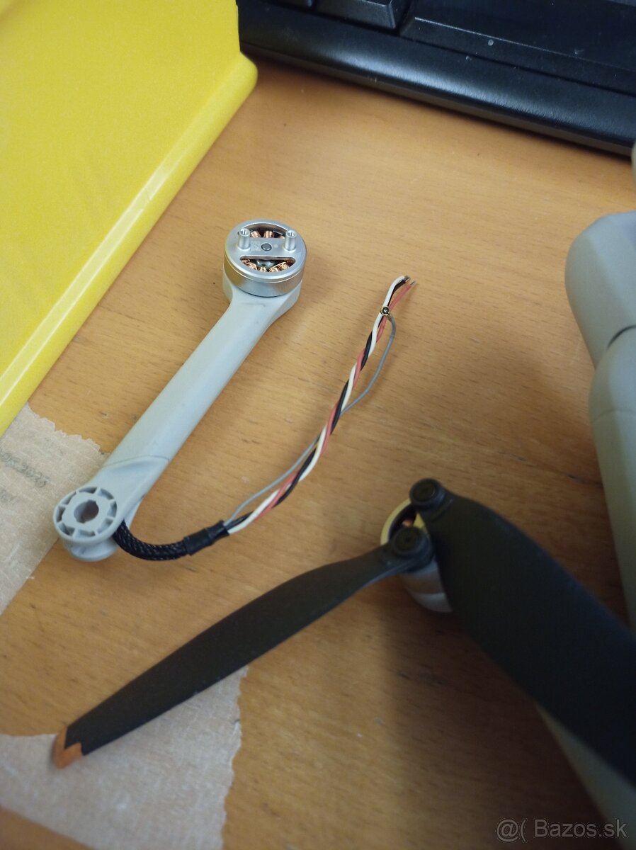 Náhradný pánt na predné rameno Dji mini 3 a 4 pro - 4