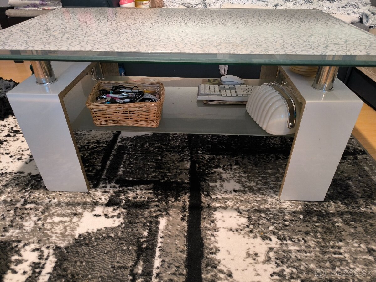 Predám stolík plus konferenčný stolík - 4