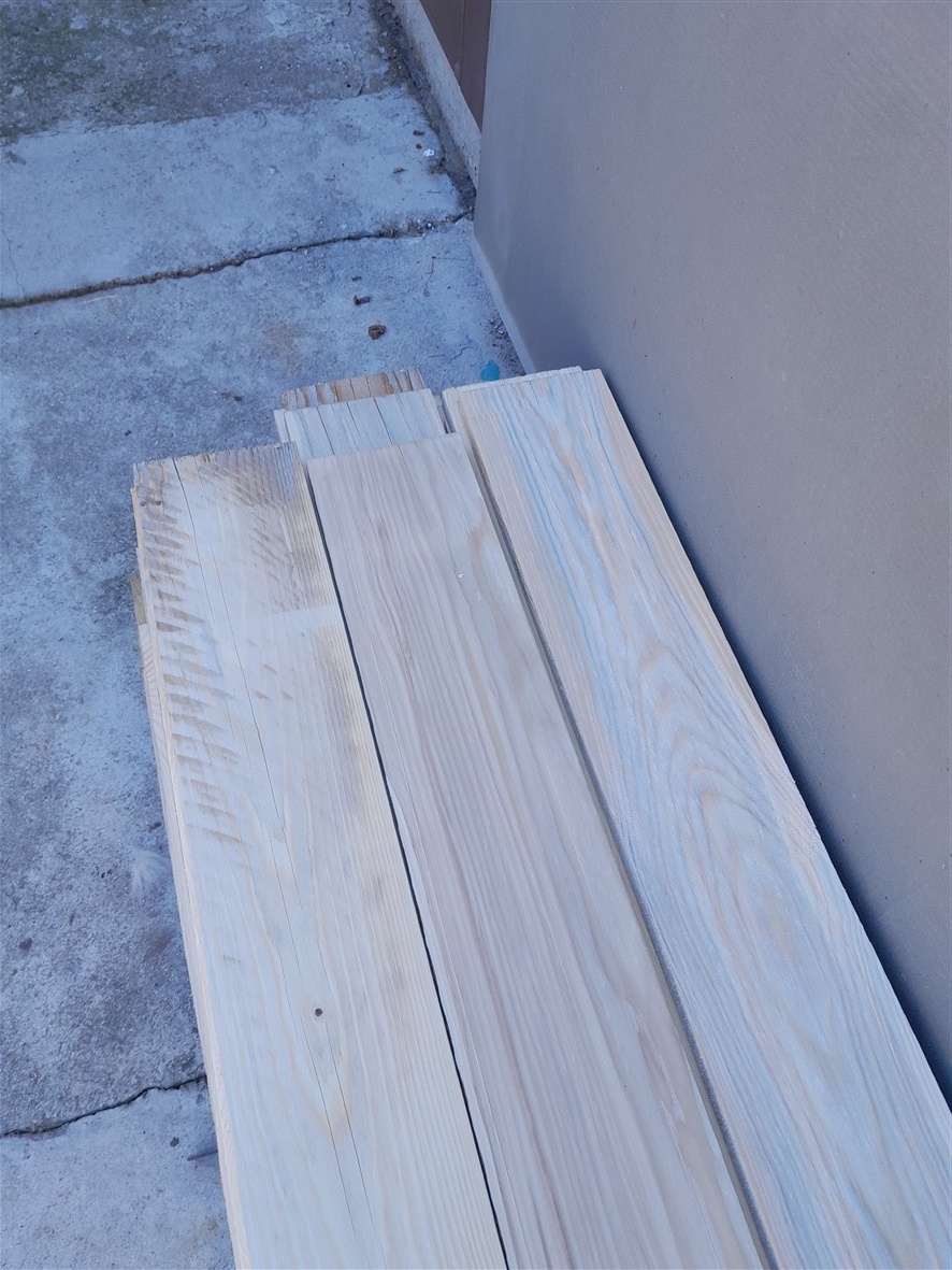 Predám suché hobľované smrekové dosky - 4