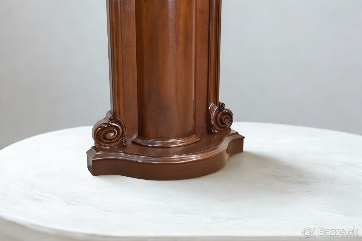 Vešiak, šatník- 1940 - 4