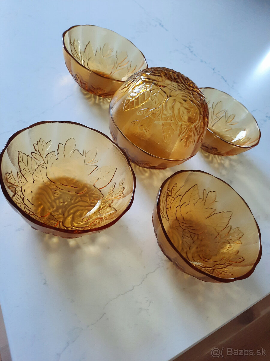 ""MEDOVÉ MISKY""" - 4