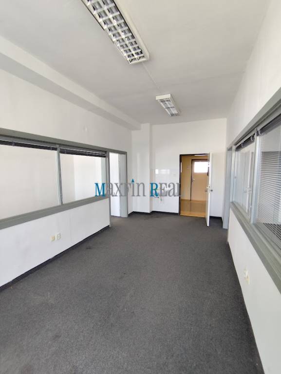 Trojkancelária - presklená v Nitre - 4