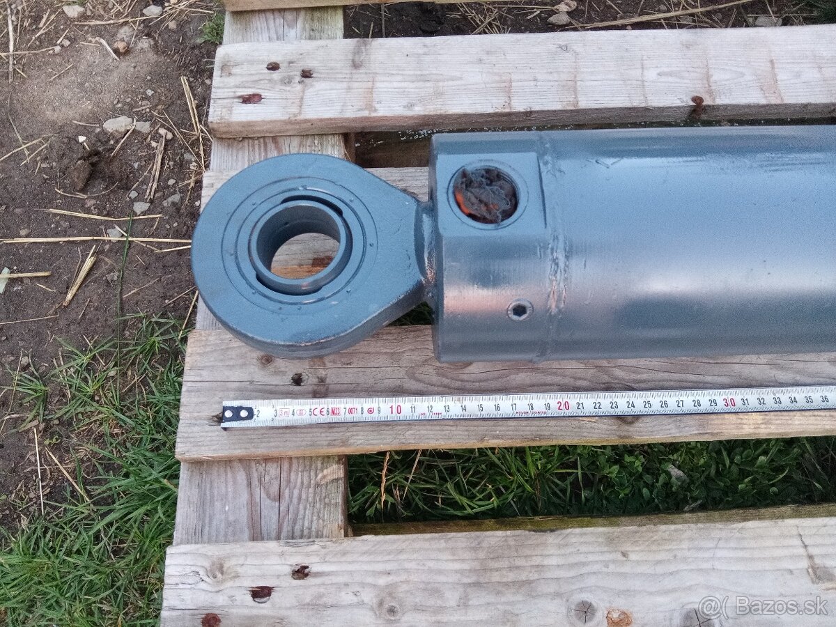 Hydraulický valec 1020mm - 4