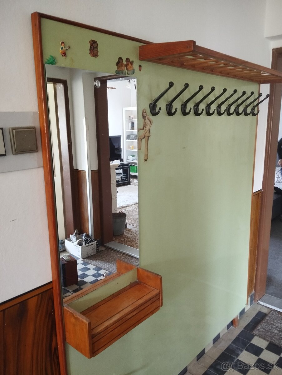 Retro vesiakova stena - 4