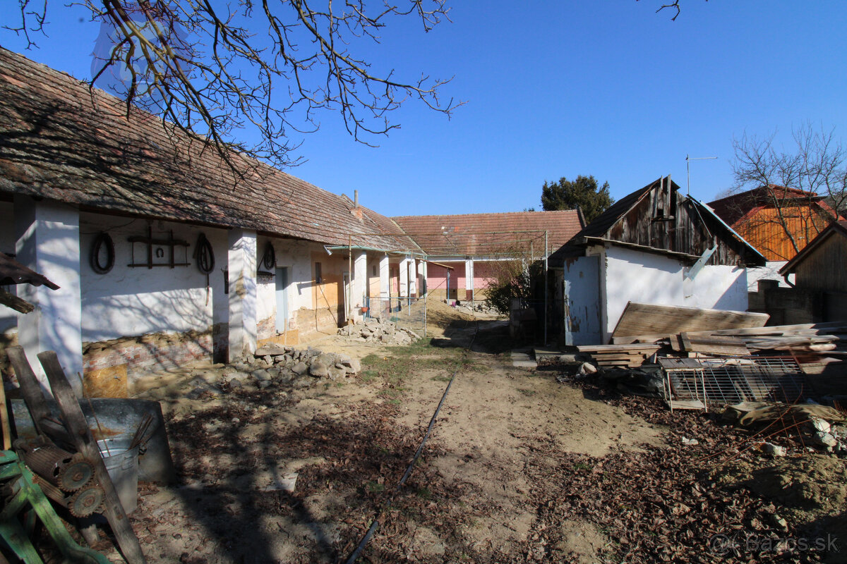 NA PREDAJ - Rodinný dom s veľkým pozemkom - Tepličky - 4
