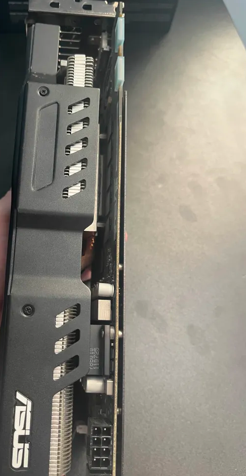 Predám ASUS GeForce GTX 580 - 4