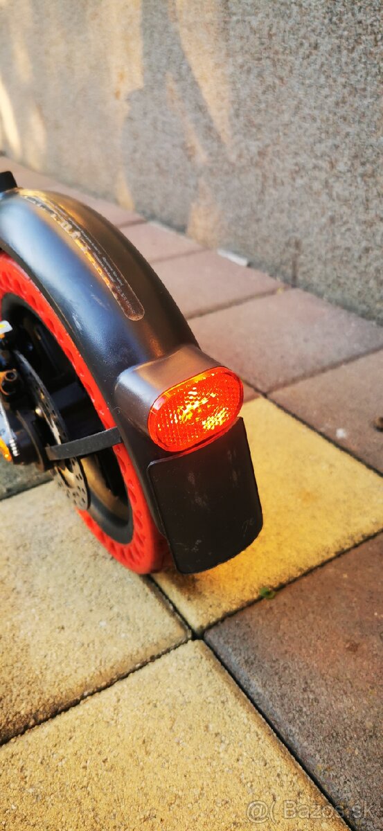 Xiaomi Mi Essential - 4