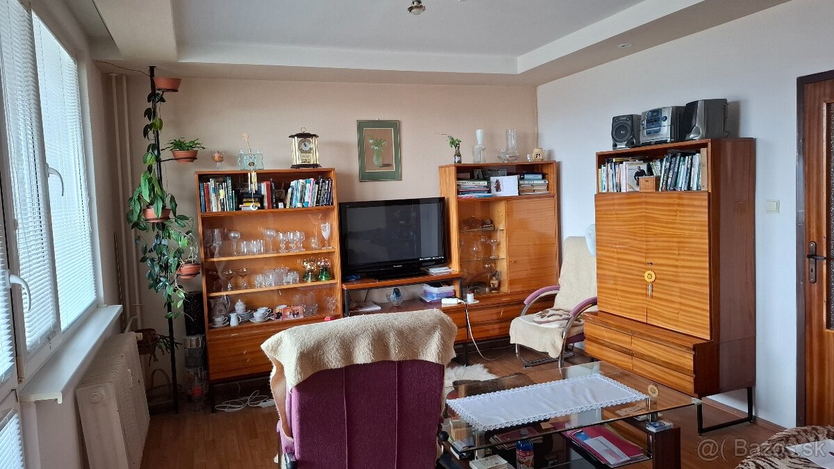 Predám 3-izbový byt-ul. Vihorlatská - 4