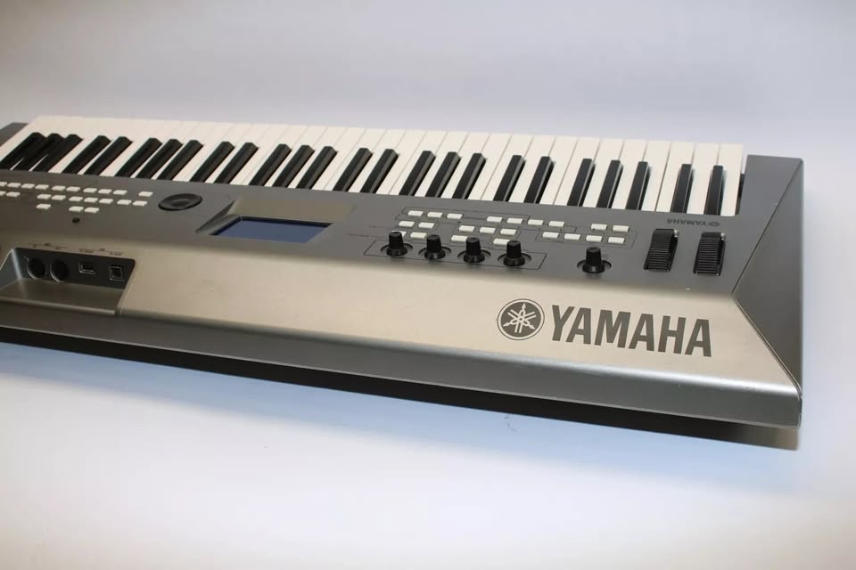 Syntezátor YAMAHA MM6 - 4