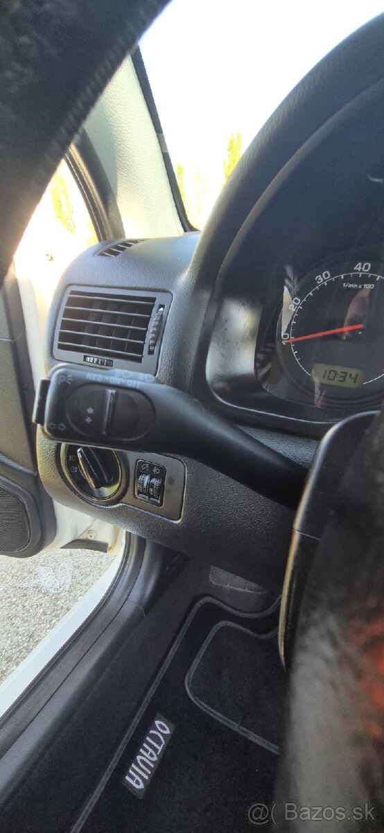 Škoda Octavia 1U - 4