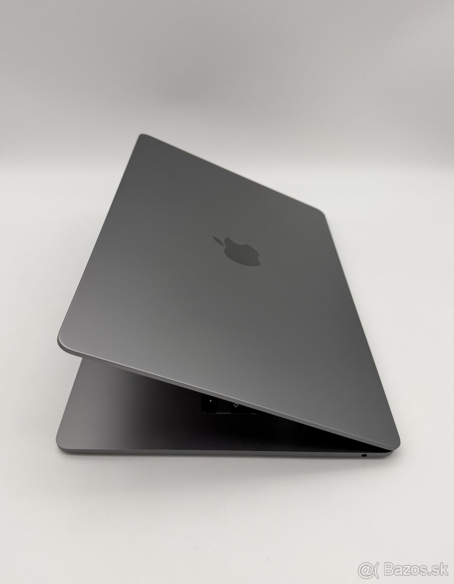MacBook Air 15" M2 8/512GB Space Gray + ZÁRUKA - 4