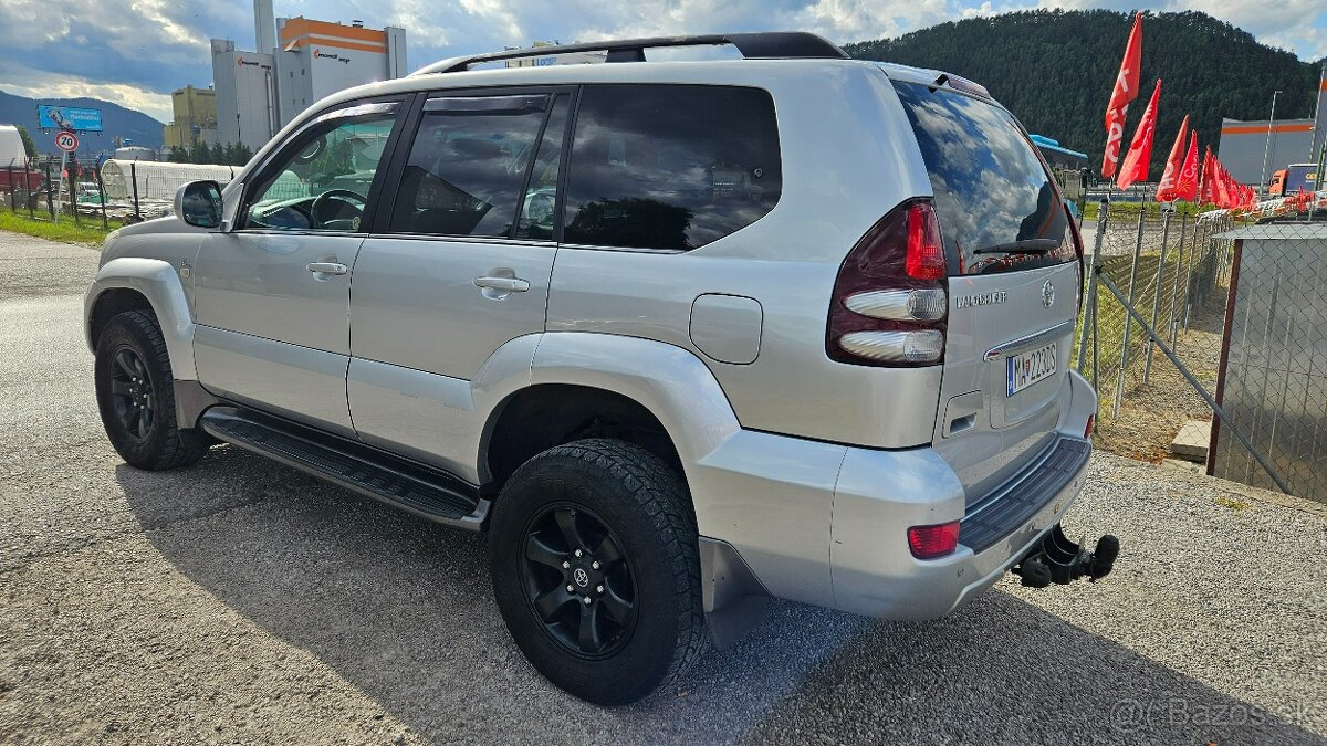Toyota Land Cruiser 120 3.0I D-4D Lux A/T