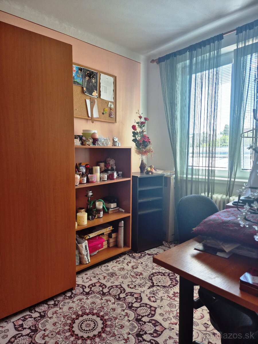 3 izbový byt na predaj s garážou v Nových Zámkoch. - 4