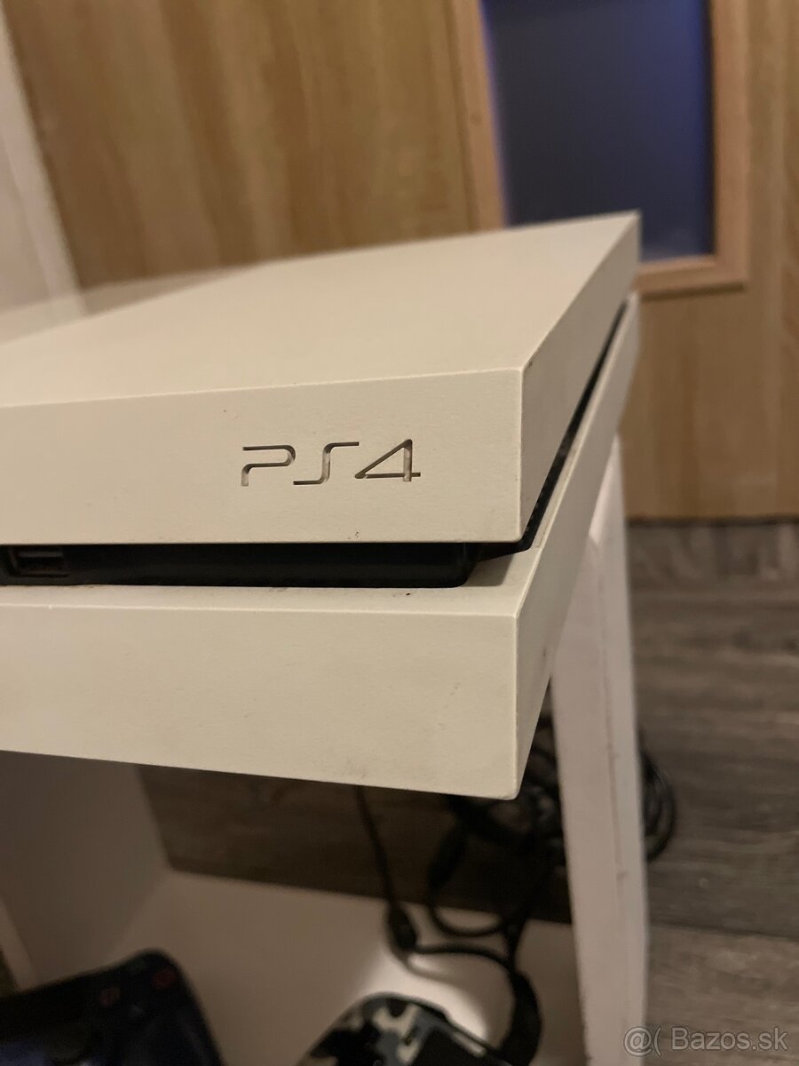 PlayStation 4 – biela, 500 GB, výborný stav - 4