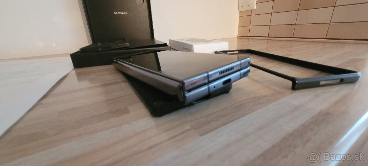 Samsung Z Fold 5 -1TB - 4