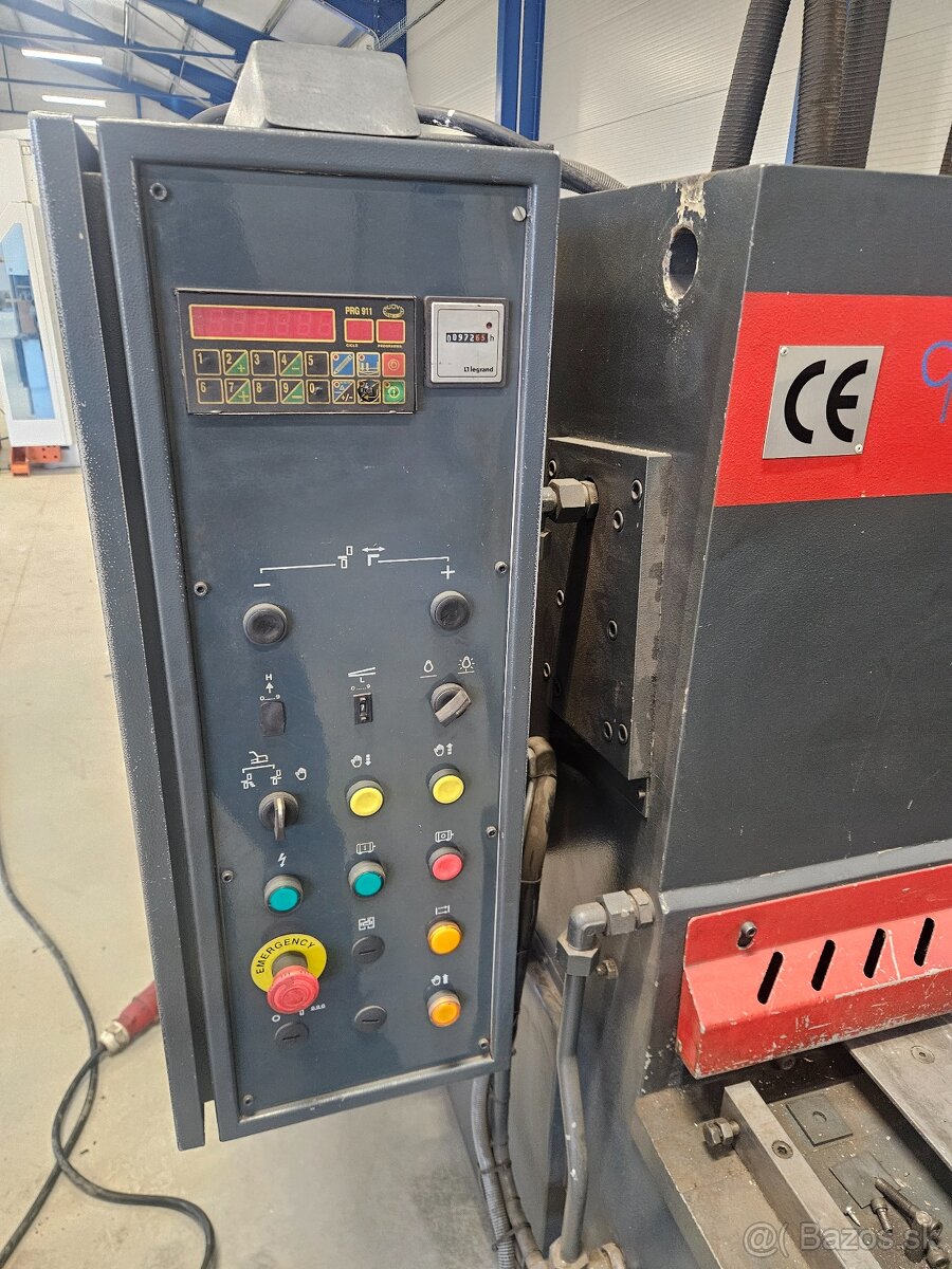 Hydraulické tabulové nůžky BAYKAL HGL 3100/8 - 4