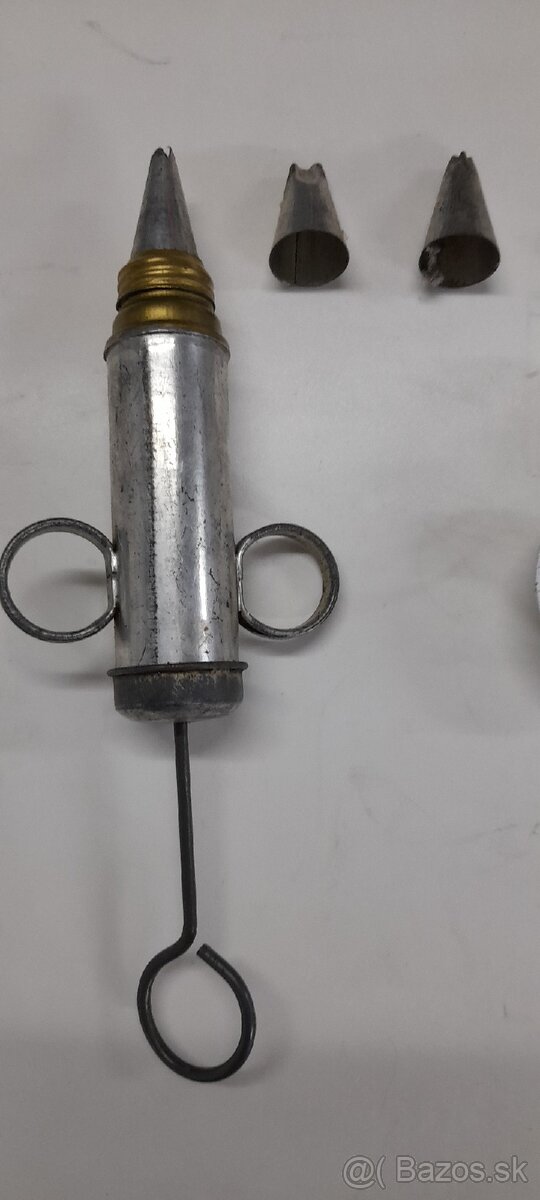 Starožitné Formy na pečenie + zdobička - 4