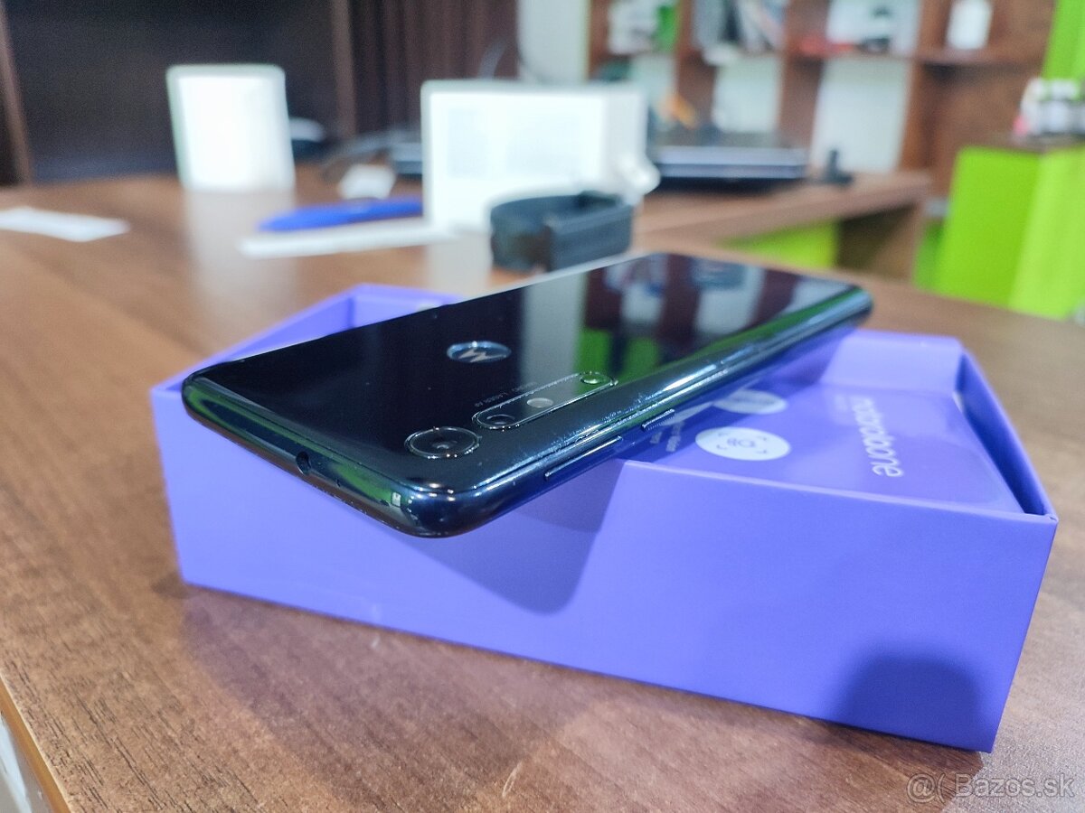 Motorola One Macro 4GB/64GB Dual SIM - 4