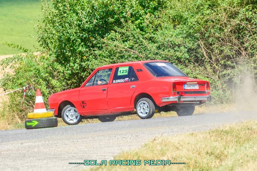 Predám skoda 105 na náhradné diely - 4