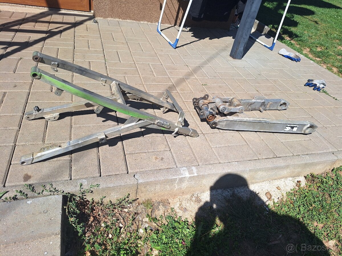 Zadná vidla Kawasaki klr 600 - 4